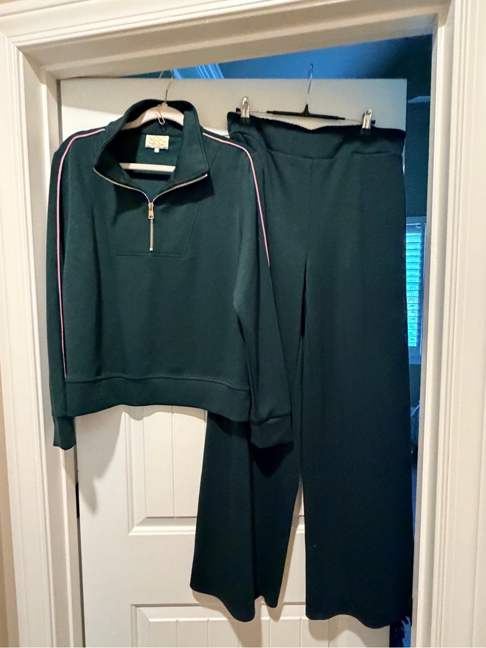 Dark Green Wide-Leg Lounge Set with Pink Trim - Women's Two-Piece